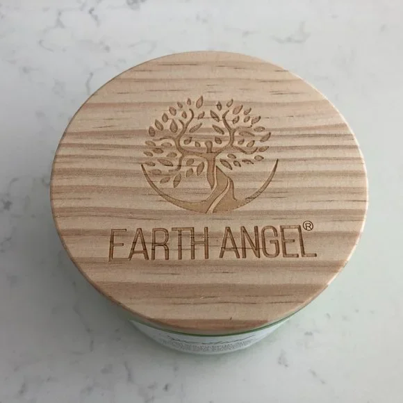 Earth Angel Spiritual Vanilla Scented Two Wick Natural Soy 12oz Candle Sz OS NWT - Picture 2 of 6